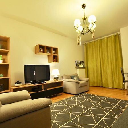 Mlociny Metro Apartment Varsovia Exterior foto